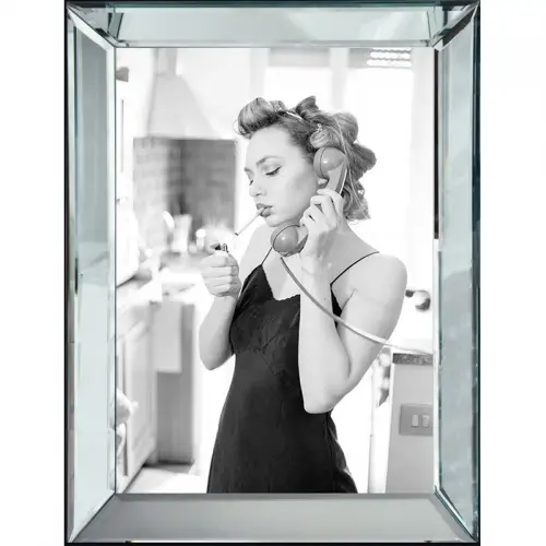 Hazenkamp Wandbild Spiegelglas Lady on the Phone 70|90cm